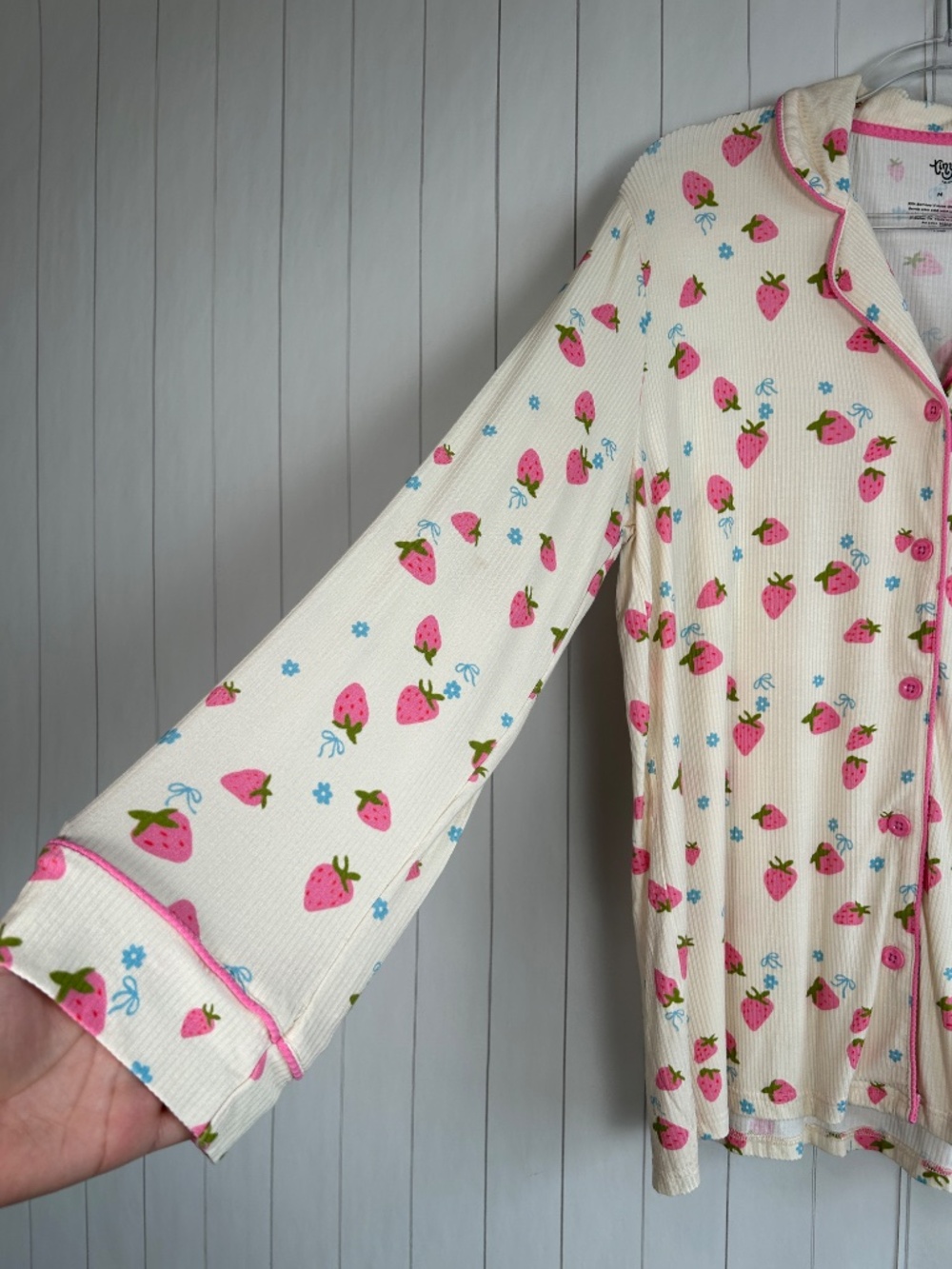 Tiny Talulah size M pajama set strawberry bow print beige bamboo long sleeve - Picture 4 of 11